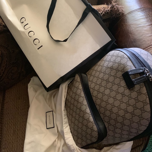 Gucci back pack - Picture 2 of 5